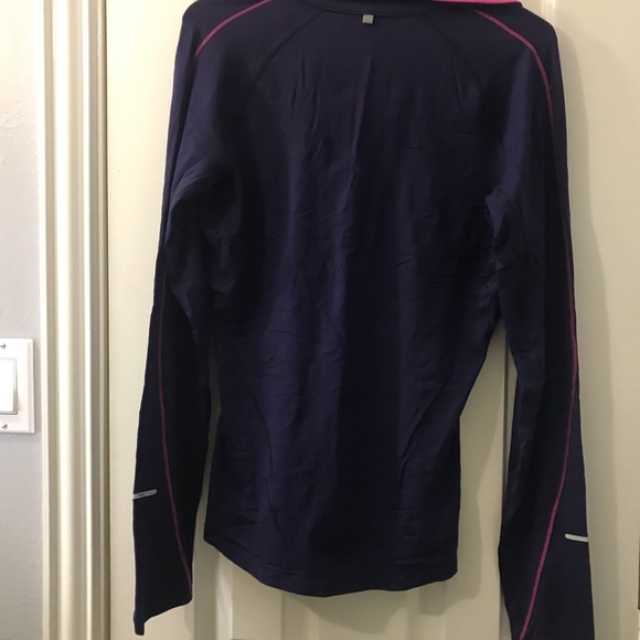 Nike Dri-fit half zip pullover - Picture 2 of 2